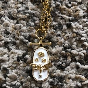 Necklace perfect for layering